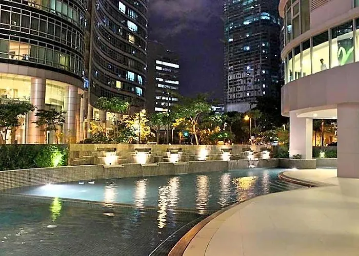 Avant - Bonifacio Global 5*